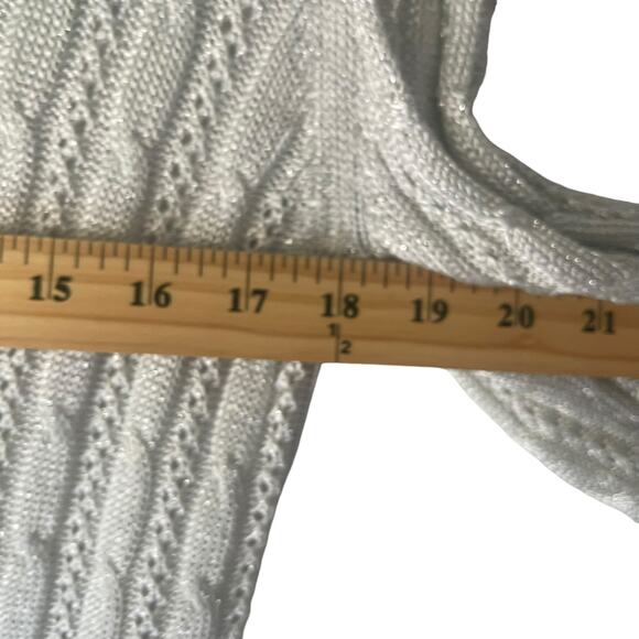 Chico's Women's Size 2 Medium Open Knit Metallic V Neck Sparkle Sweater - Picture 8 of 9